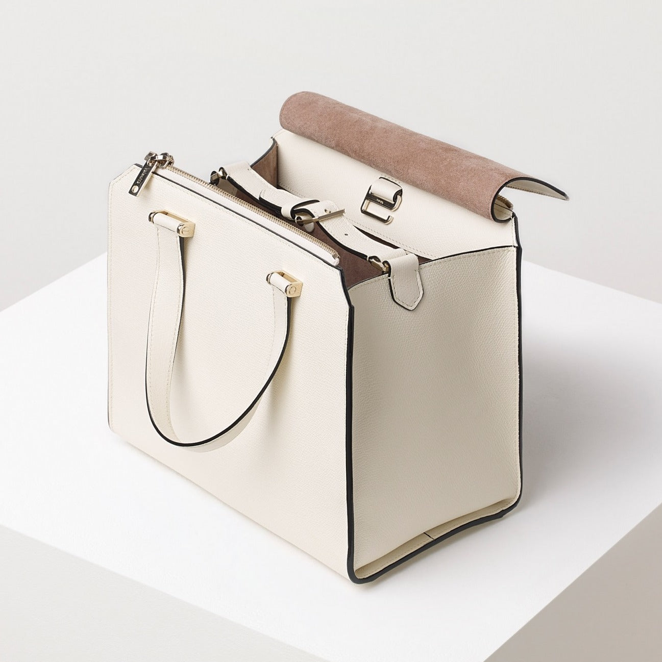 FANCY BAG 129.9 USD 20 SHIPPING FEE
